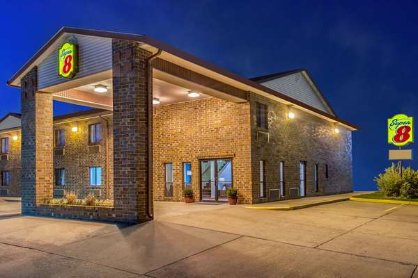 Exterior view - Super 8 Hotel WaKeeney - I-70, Exit 128
