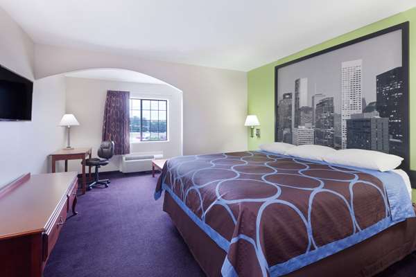  - Super 8 Hotel Huntsville