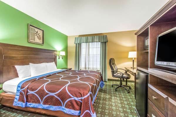  - Super 8 Hotel Lake Charles - I-210, Exit 7