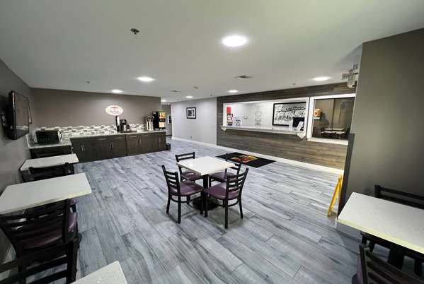 Amenities - Super 8 Hotel Lake Charles - I-210, Exit 7