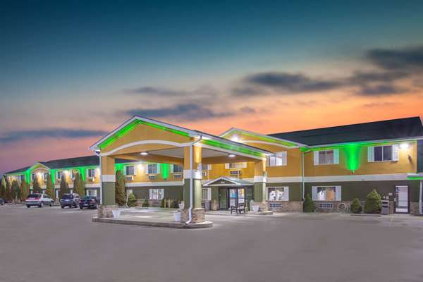 Exterior view - Super 8 Hotel Bedford