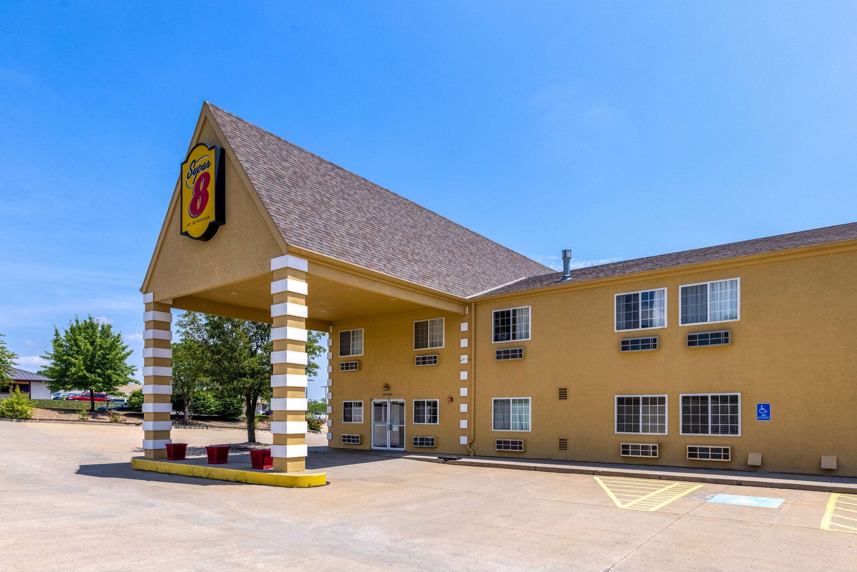 Exterior | Super 8 by Wyndham De Soto