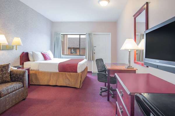  - Ramada Hotel Hundred Mile House