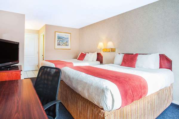  - Ramada Hotel Hundred Mile House