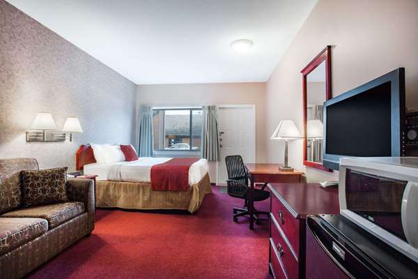  - Ramada Hotel Hundred Mile House