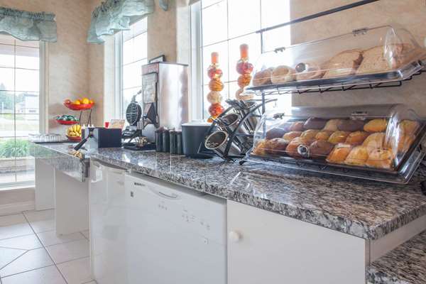  - Ramada Hotel Hundred Mile House