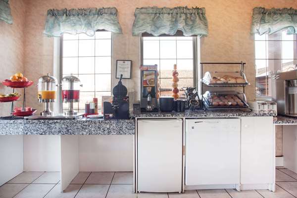  - Ramada Hotel Hundred Mile House