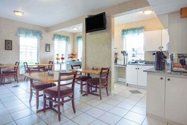  - Ramada Hotel Hundred Mile House