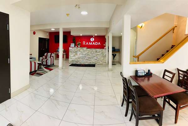  - Ramada Hotel Hundred Mile House