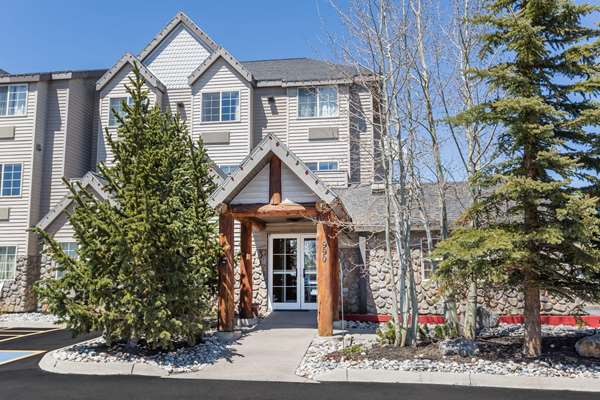 Exterior view - Ramada Hotel Frisco - I-70, Exit 203