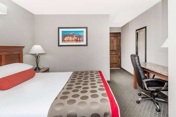  - Ramada Hotel Frisco - I-70, Exit 203