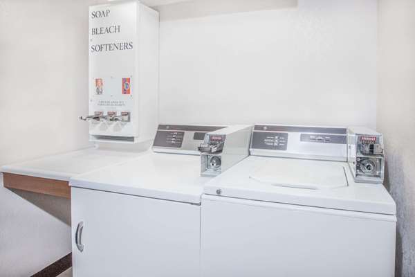 Amenities - Super 8 Hotel Houghton Lake