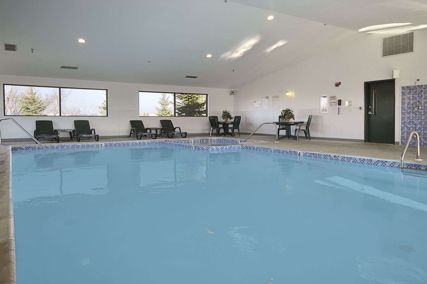 Travelodge Hudsonville, MI See Discounts