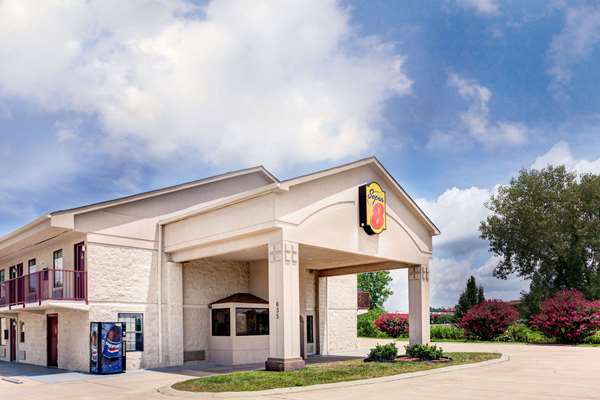 Exterior view - Super 8 Motel East Clarksville - I-24, Exit 11