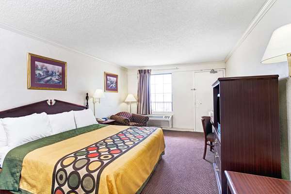  - Super 8 Motel East Clarksville - I-24, Exit 11