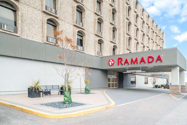 Exterior view - Ramada Hotel & Golf Dome Saskatoon