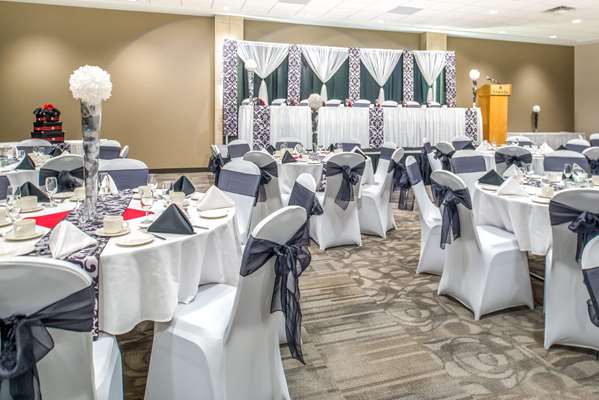  - Ramada Hotel & Golf Dome Saskatoon
