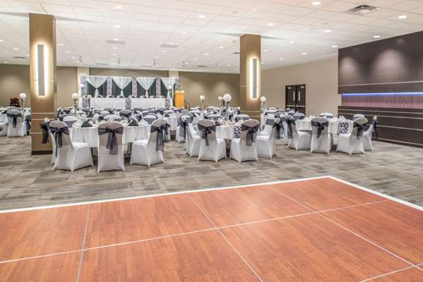  - Ramada Hotel & Golf Dome Saskatoon