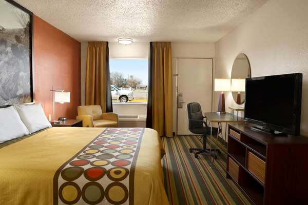  - Super 8 Motel Woodward