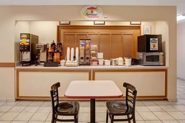  - Super 8 Hotel Olive Branch