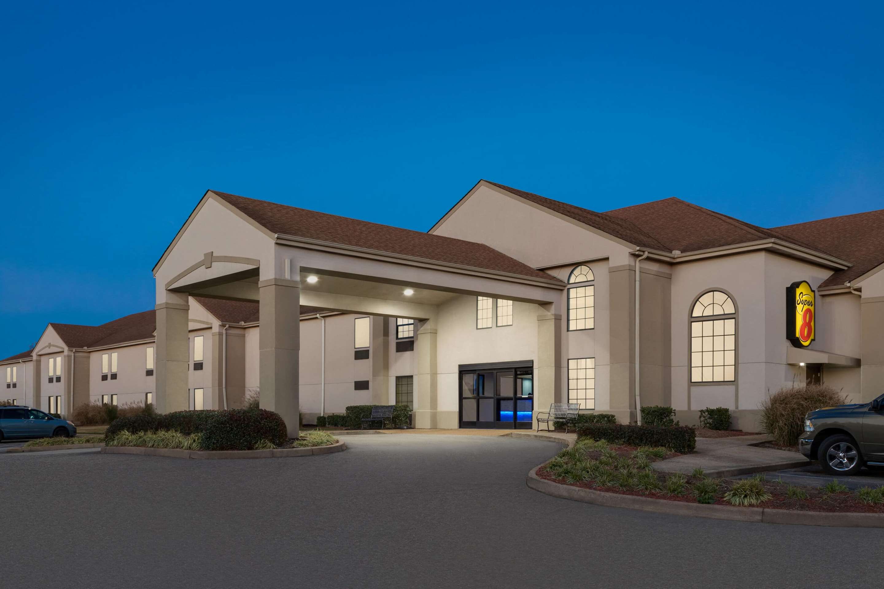 Exterior | Super 8 by Wyndham Olive Branch