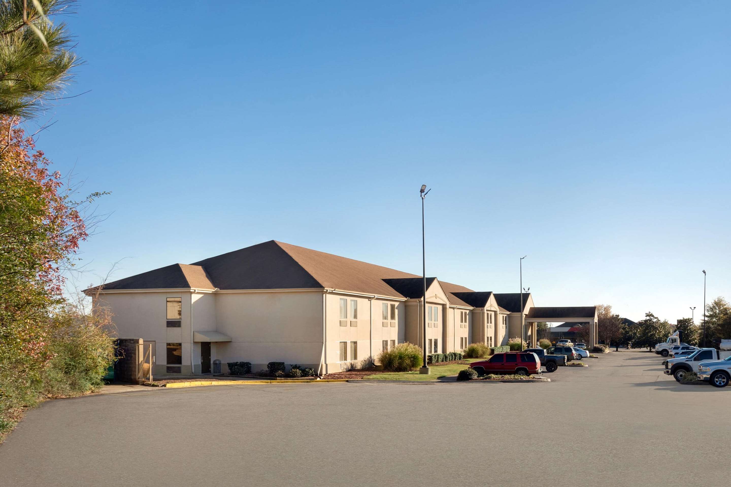 Exterior | Super 8 by Wyndham Olive Branch
