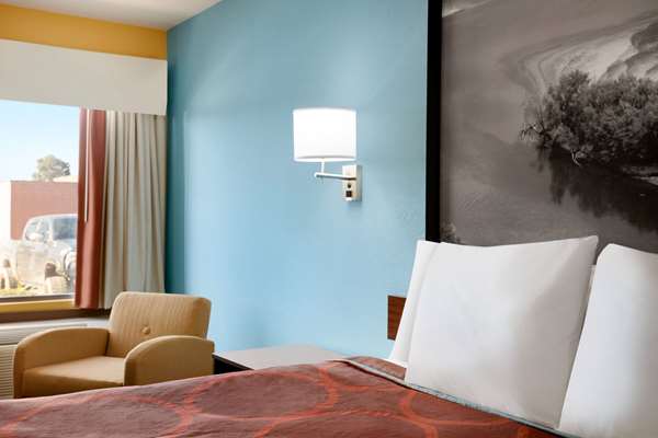  - Super 8 Hotel Olive Branch