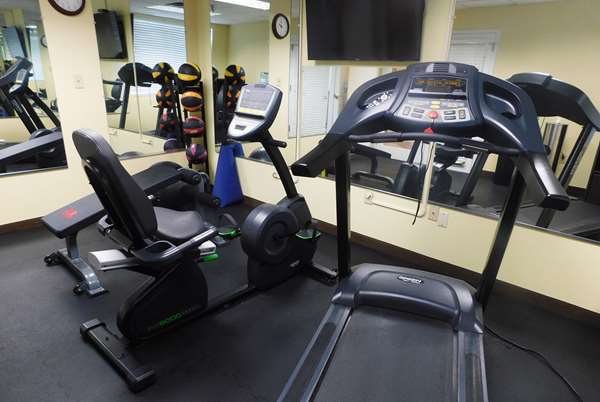 Fitness/ Exercise Room - Days Inn & Suites Pocahontas