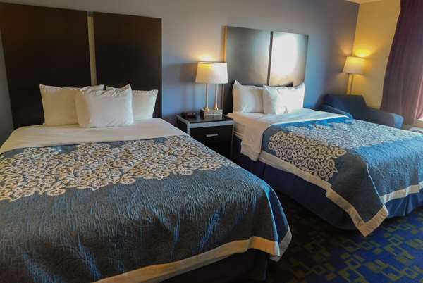  - Days Inn & Suites Pocahontas