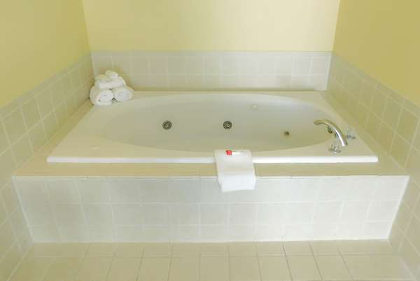 Suite - Days Inn & Suites Pocahontas