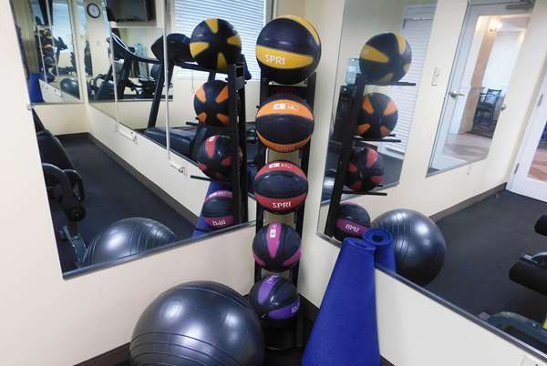 Fitness/ Exercise Room - Days Inn & Suites Pocahontas