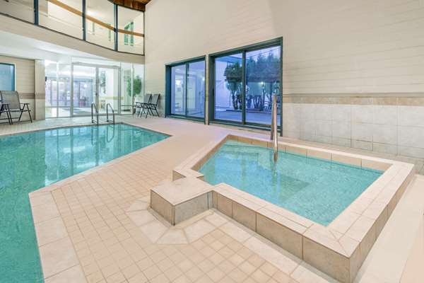 Pool - Ramada Hotel Quesnel