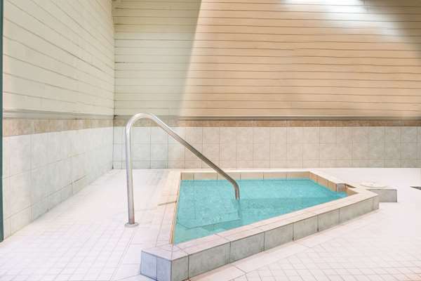 Pool - Ramada Hotel Quesnel