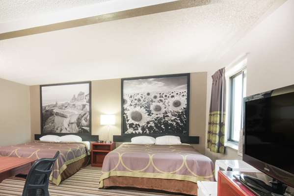 Suite - Super 8 Hotel Jamestown - I-94, Exit 258