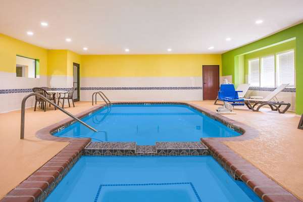 Pool - Super 8 Hotel Port Arthur