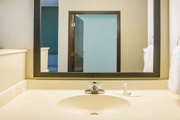  - Super 8 Hotel Port Arthur