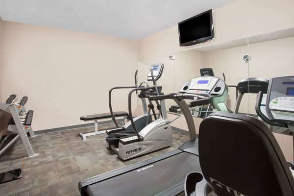 Fitness/ Exercise Room - Wingate by Wyndham Columbia - I-70, Exit 128A