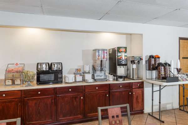  - Super 8 Motel Pompano Beach