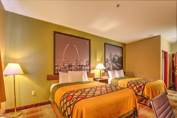  - Super 8 Hotel Waterloo