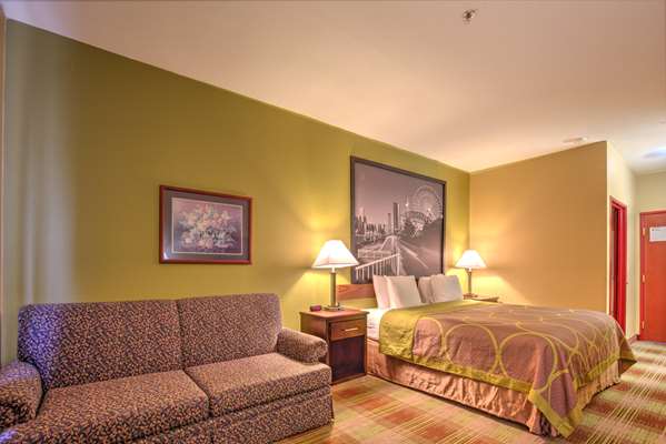 - Super 8 Hotel Waterloo