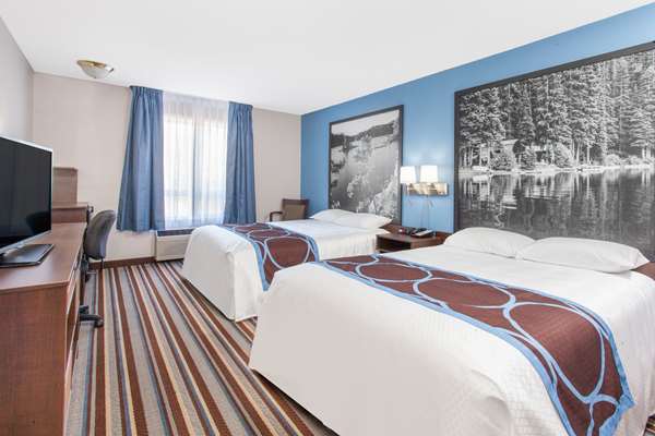  - Super 8 Hotel Fort Frances