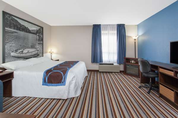  - Super 8 Hotel Fort Frances