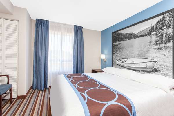  - Super 8 Hotel Fort Frances