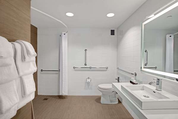  - Wyndham New Yorker Hotel New York