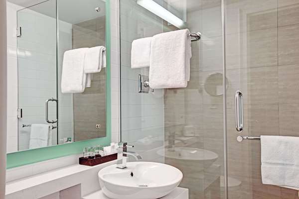  - Wyndham New Yorker Hotel New York