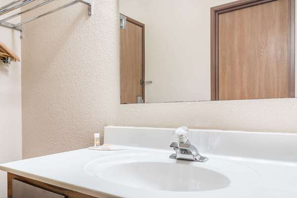  - Days Inn Black River Falls