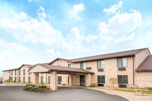 Exterior view - Days Inn Black River Falls