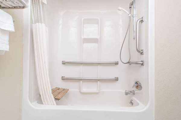  - Days Inn Black River Falls