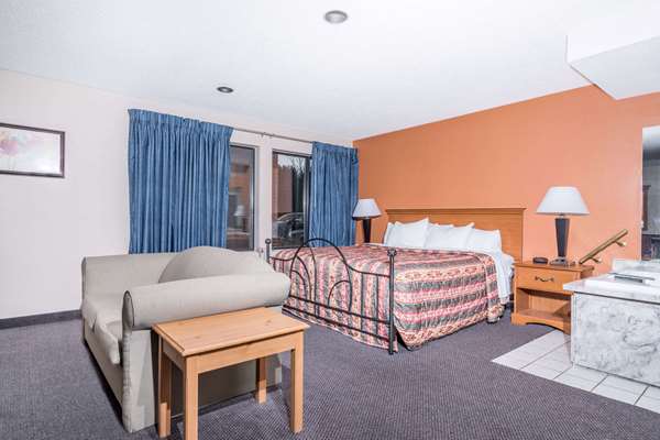 Suite - Days Inn Black River Falls