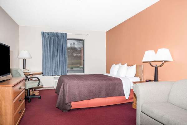 Suite - Days Inn Black River Falls